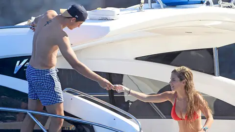 Álvaro Morata y María Pombo de vacaciones en 2014 Álvaro Morata y María Pombo de vacaciones en 2014