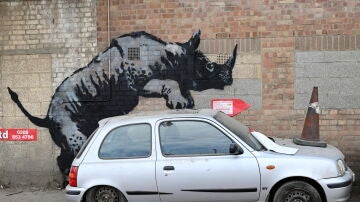 Una nueva obra de arte con temática animal del artista callejero británico Banksy