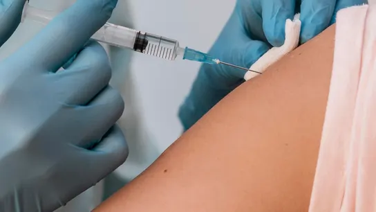 Sanidad recuerda a los vacunados con una sola dosis frente al MPOX que deben completar la inmunización vacunación