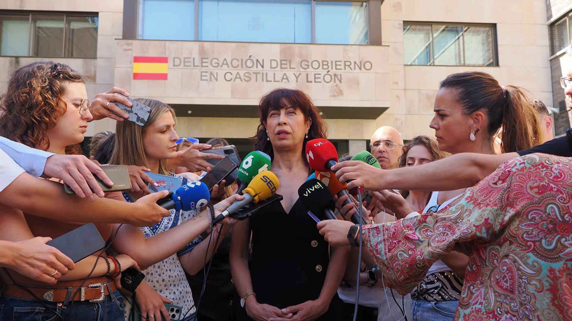 Redondo admite un "error técnico" en la ley de Paridad que permite despedir por adaptación de jornada Redondo admite un "error técnico" en la ley de Paridad que permite despedir por adaptación de jornada