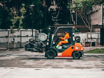 Tragedia laboral en Puebla del Salvador: Muere un trabajador aplastado por una carretilla elevadora