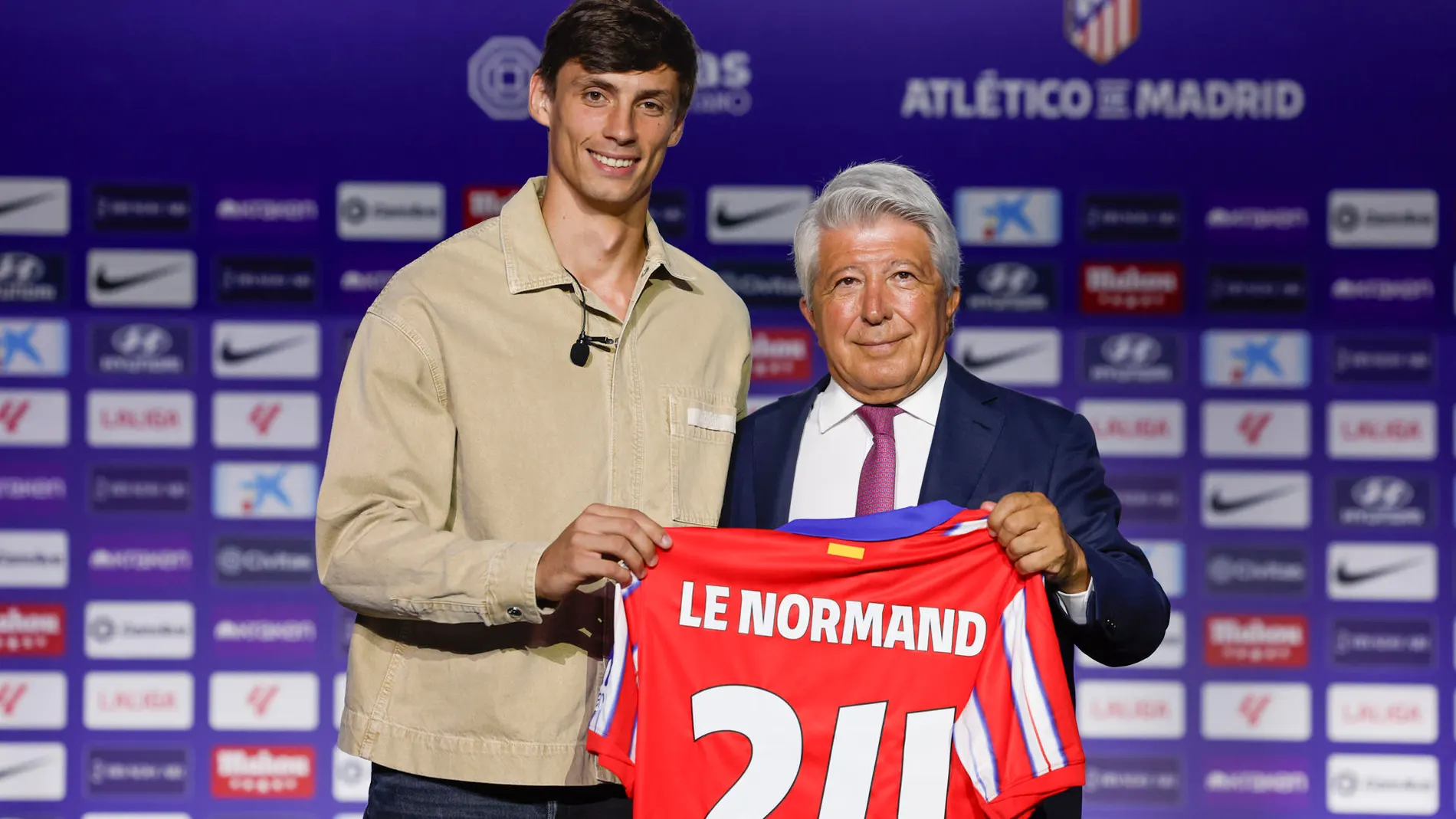 Robin Le Normand en su presentación Robin Le Normand en su presentación