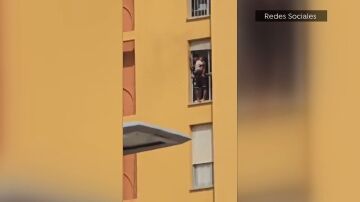 Rescate de un padre y su hijo en Palma de Mallorca