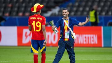 Lamine Yamal junto a su padre