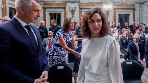 Ayuso: "El Gobierno se abandona al nacionalismo catalán buscando la destrucción de España" Ayuso: "El Gobierno se abandona al nacionalismo catalán buscando la destrucción de España"