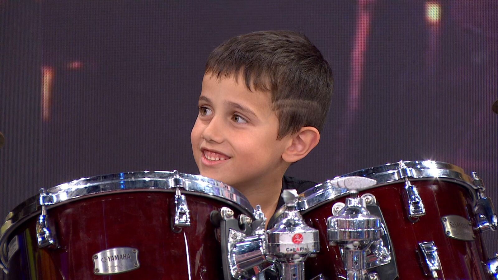 Jesús, el Ringo Starr gallego que toca la batería con solo seis años: “Lo lleva en los genes”