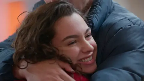 La última conversación entre Ömer y Asiye antes de su trágica muerte en Hermanos La última conversación entre Ömer y Asiye antes de su trágica muerte en Hermanos