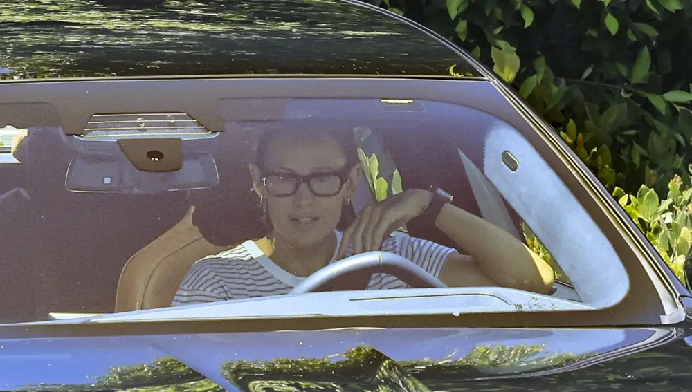 Jennifer Garner yendo a visitar a Ben Aflleck por su cumpleaños. Jennifer Garner yendo a visitar a Ben Aflleck por su cumpleaños.