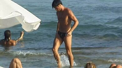 Vuelven los bañadores turbo en los hombres: la moda más atrevida para lucir cuerpo este verano