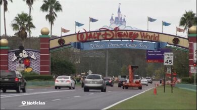 Denuncia la muerte de su esposa en Disney World y la compañía la rechaza por estar suscrito a la plataforma