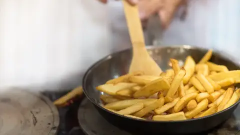Cocinar patatas fritas Cocinar patatas fritas