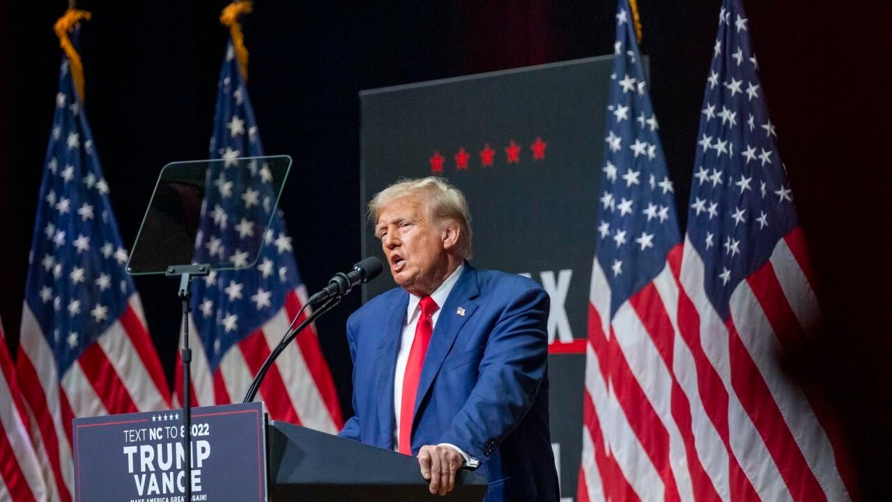 Trump llama a Kamala Harris "lunática socialista" y asegura ser "mucho más guapo" que ella