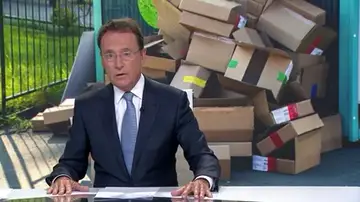 Las multas por dejar cajas fuera del contenedor azul que te dejarán acartonado Las multas por dejar cajas fuera del contenedor azul que te dejarán acartonado