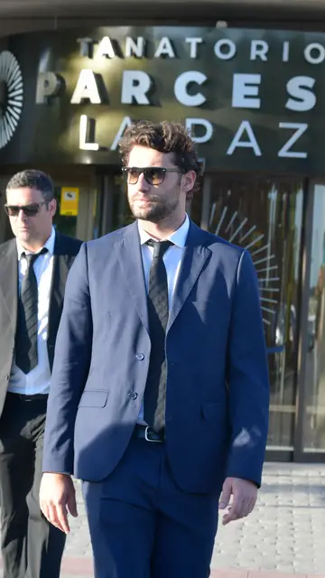 Christian y Marc, en el tanatorio en Madrid Christian y Marc, en el tanatorio en Madrid