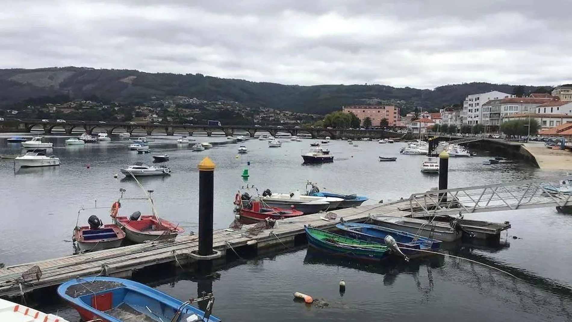 Pesquero hundido en Pontedeume Pesquero hundido en Pontedeume