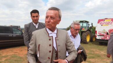 El tremendo susto de Ortega Cano en una faena en Cuenca tras ser levantado por los cuernos de un novillo