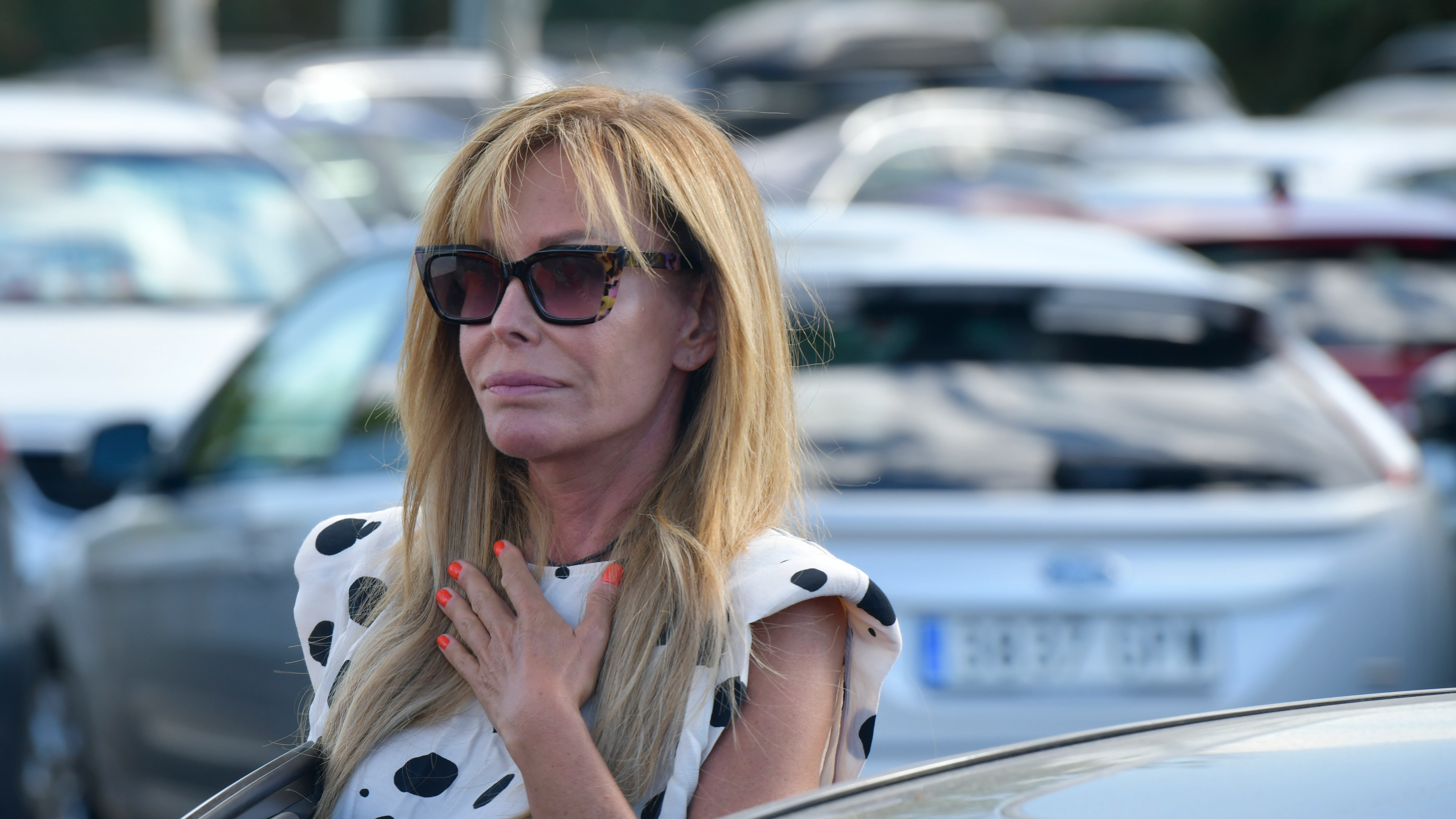 Lara Dibildos en el tanatorio tras la muerte de Juan Carlos, sobrino de Norma Duval Lara Dibildos en el tanatorio tras la muerte de Juan Carlos, sobrino de Norma Duval