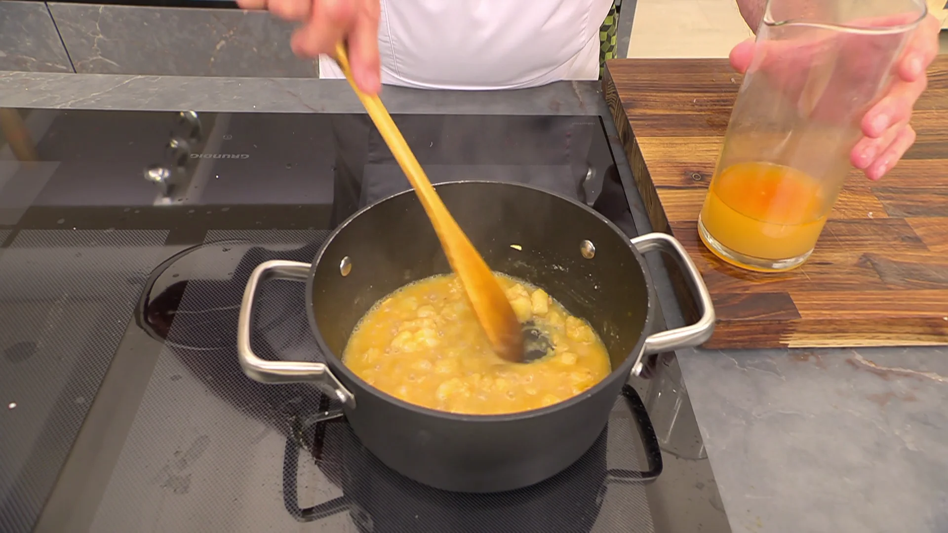 Salsa velut&eacute; de langostinos: &iexcl;Ponle chispa a tu plato!