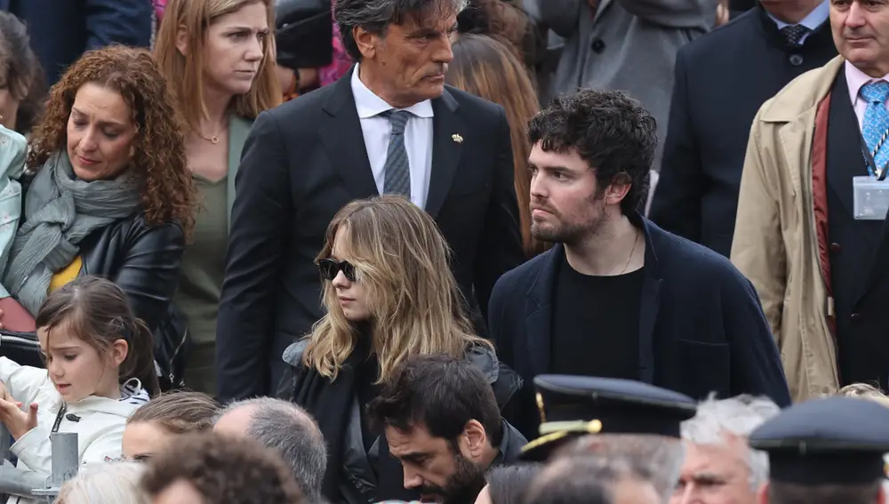 Stella Banderas y Alex Gruszynski en la Semana Santa de Málaga 2024 Stella Banderas y Alex Gruszynski en la Semana Santa de Málaga 2024