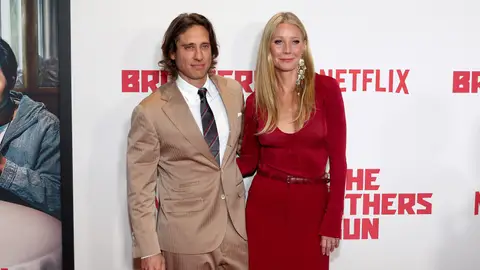 Gwyneth Paltrow y Brad Falchuk Gwyneth Paltrow y Brad Falchuk