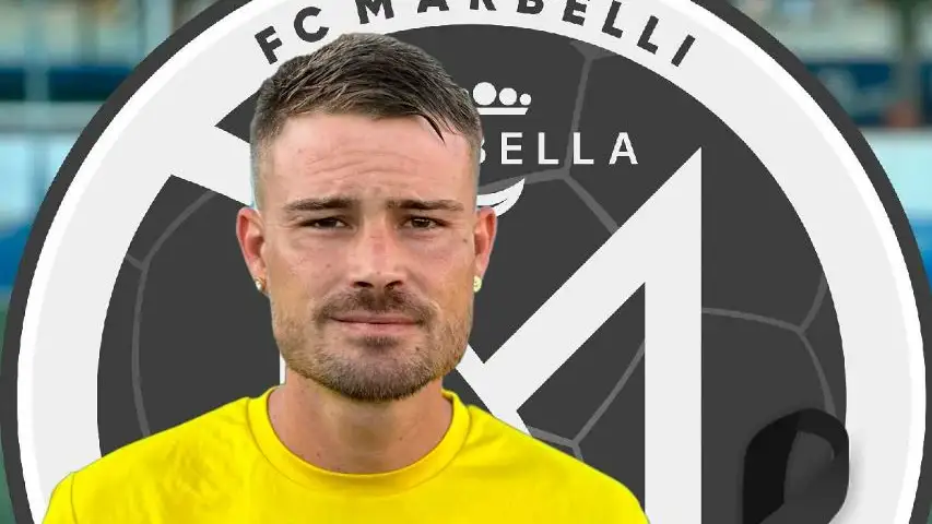 Imagen del futbolista Gonzalo Almenara Ibarra, jugador del FC Marbellí Imagen del futbolista Gonzalo Almenara Ibarra, jugador del FC Marbellí