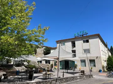 Mondariz-Balneario da la bienvenida a 180 refugiados de Malí Mondariz-Balneario da la bienvenida a 180 refugiados de Malí