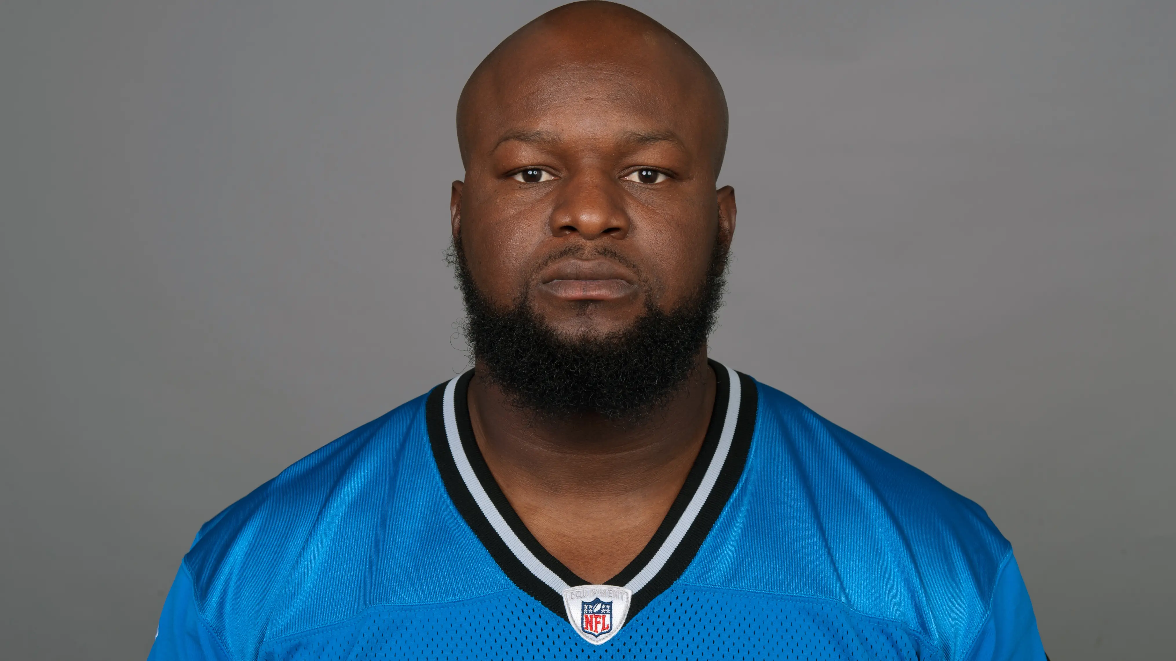 Gosder Cherilus, ex jugador de la NFL, cuando vest&iacute;a la camiseta de los Detroit Lions