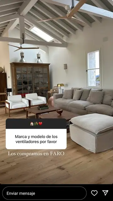 El salón de la nueva casa de la familia Pombo en Cantabria El salón de la nueva casa de la familia Pombo en Cantabria
