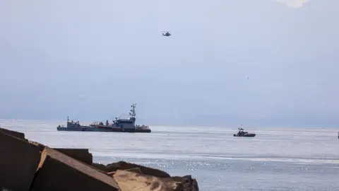 Los servicios de rescate trabajan en la zona donde se hundió el velero 'Bayesian' Los servicios de rescate trabajan en la zona donde se hundió el velero 'Bayesian'