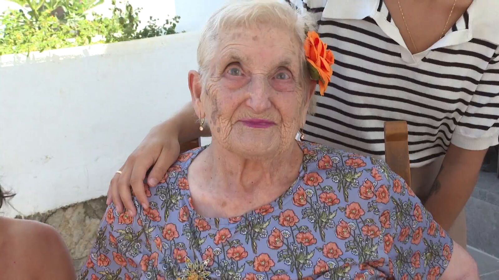 Pepa, la nonagenaria que repartió 60.000 euros entre sus vecinos, protagonista del cartel de la Feria de su pueblo 