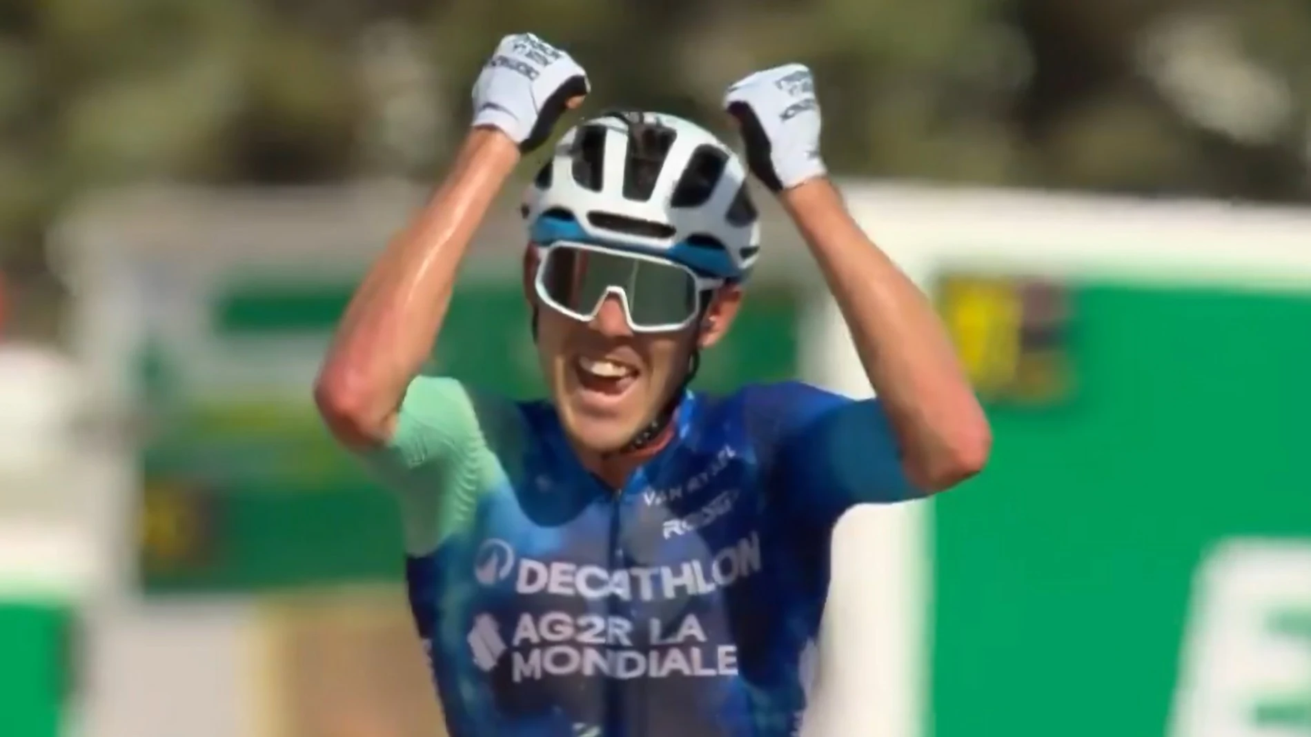 Ben O'Connor celebra su victoria en la etapa 6 de la Vuelta España Ben O'Connor celebra su victoria en la etapa 6 de la Vuelta España