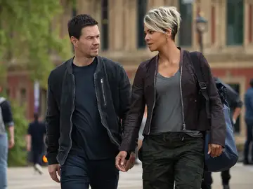Mark Wahlberg y Halle Berry en El Sindicato Mark Wahlberg y Halle Berry en El Sindicato
