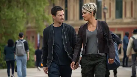 Mark Wahlberg y Halle Berry en El Sindicato Mark Wahlberg y Halle Berry en El Sindicato