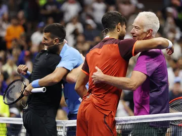 Alcaraz, McEnroe, Djokovic y Agassi en una exhibición en la Arthur Ashe Alcaraz, McEnroe, Djokovic y Agassi en una exhibición en la Arthur Ashe
