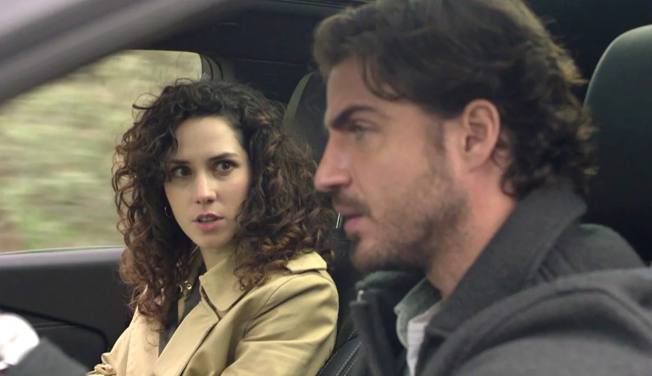 ¿El golpe de sus vidas? Cata y Yago consiguen unos importantes documentos de El Europeo