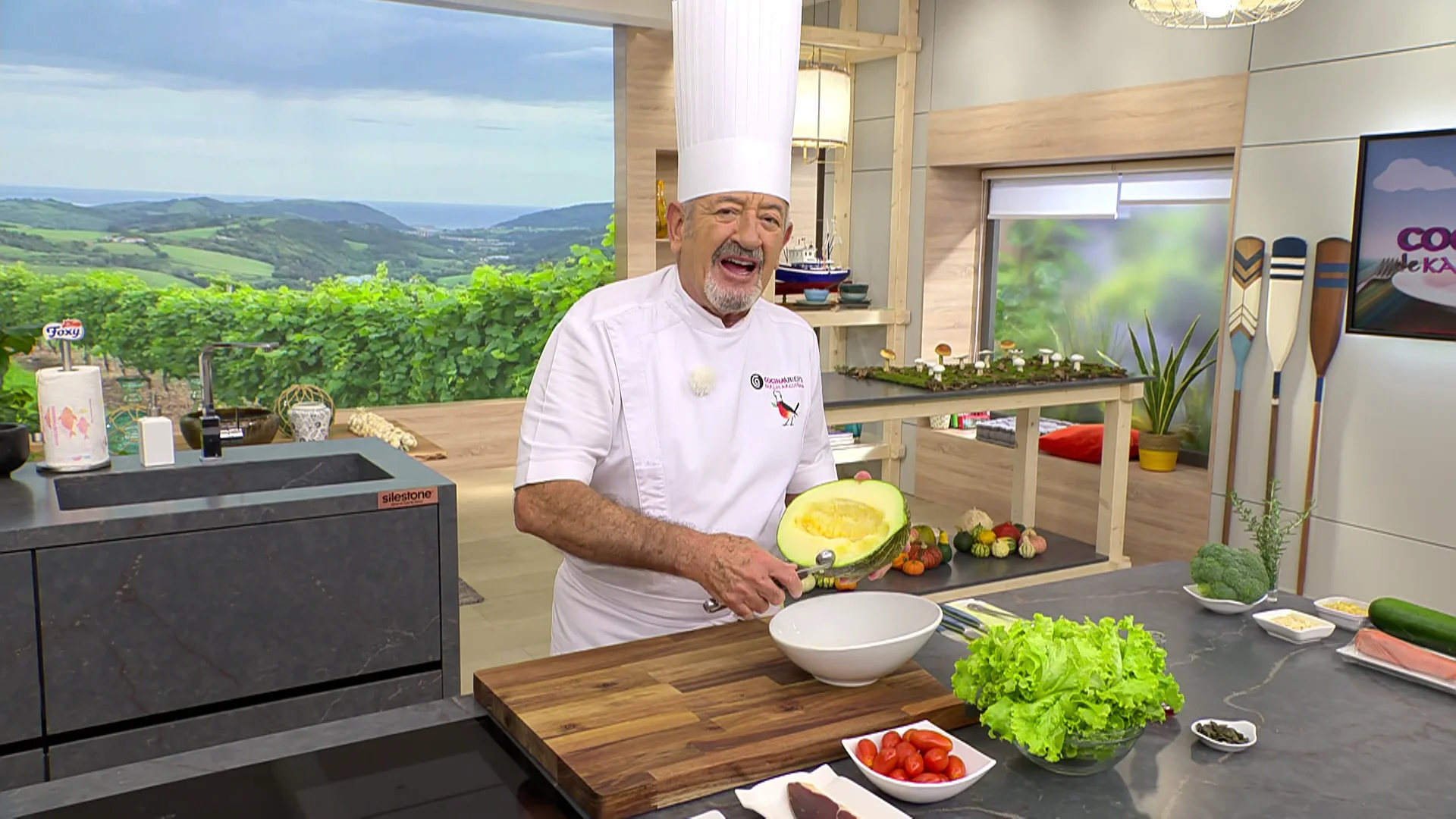 El alegato de Karlos Arguiñano a favor del melón: “Yo creo que gusta a todos” El alegato de Karlos Arguiñano a favor del melón: “Yo creo que gusta a todos”