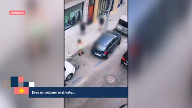 Una experta desvela si es legal que un peatón guarde una plaza de aparcamiento en la vía pública