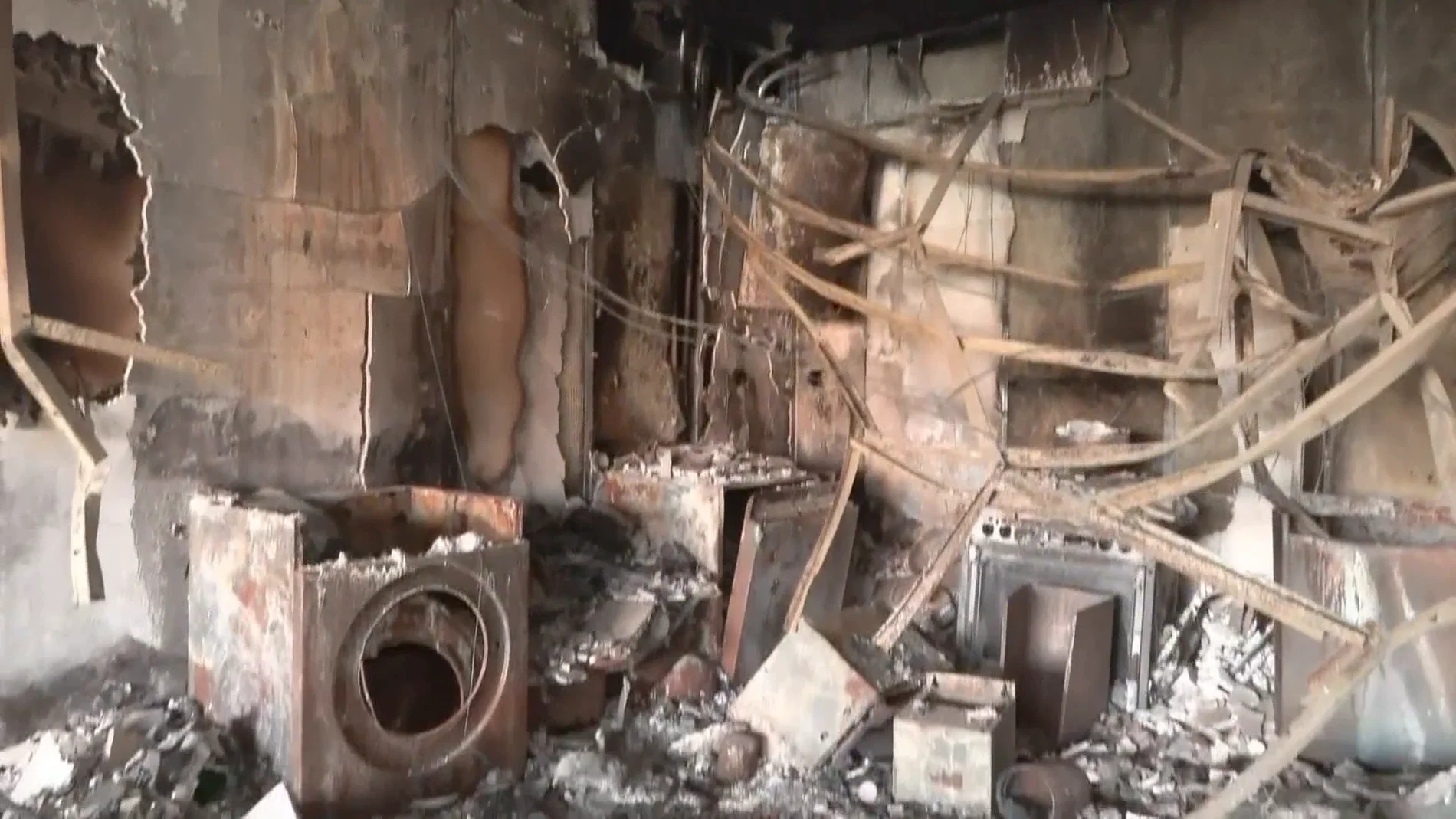 Imagen del interior de los edificios que sufrieron un incendio en Campanar, Valencia Imagen del interior de los edificios que sufrieron un incendio en Campanar, Valencia