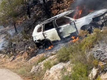 Hallan un cadáver dentro de un coche calcinado en el incendio forestal de Algimia de Almonacid (Castellón)