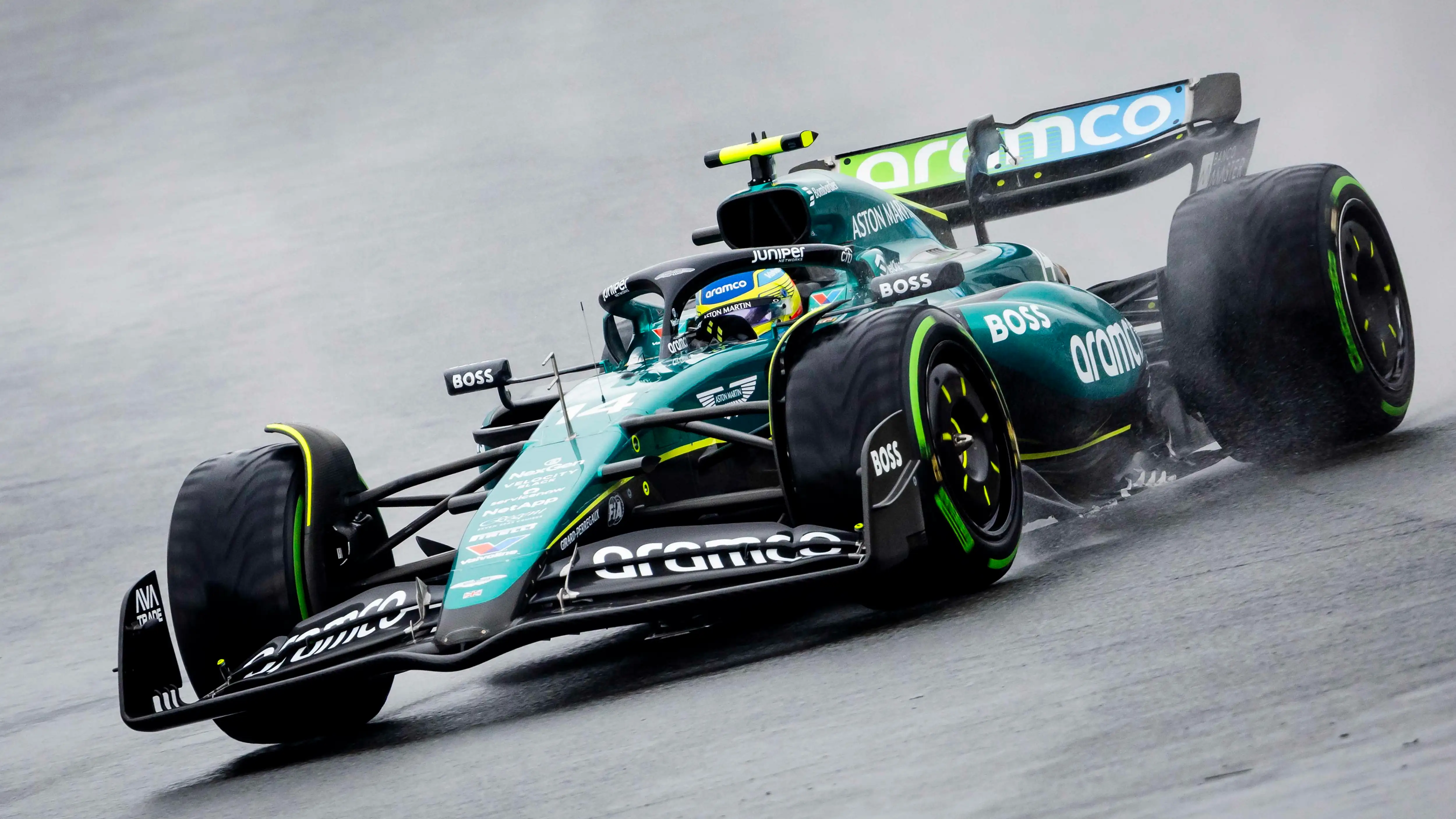 El Aston Martin de Fernando Alonso durante la clasificación del GP de Países Bajos El Aston Martin de Fernando Alonso durante la clasificación del GP de Países Bajos