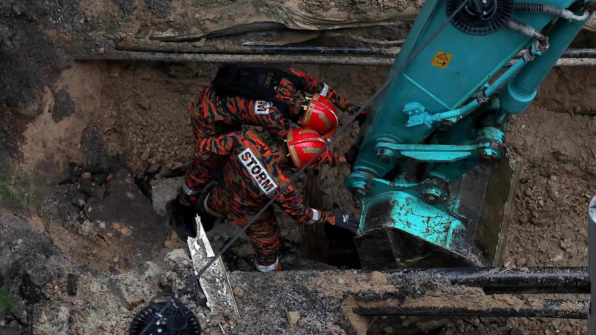 Imagen de los efectivos de rescate en Kuala Lumpur
