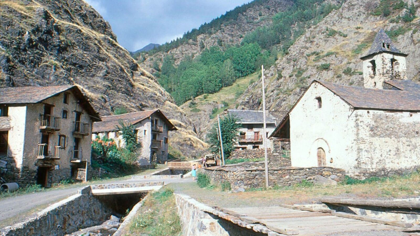 Tor, un pueblo hermético y que quiere evitar el turismo tras la serie de Atresplayer sobre los crímenes