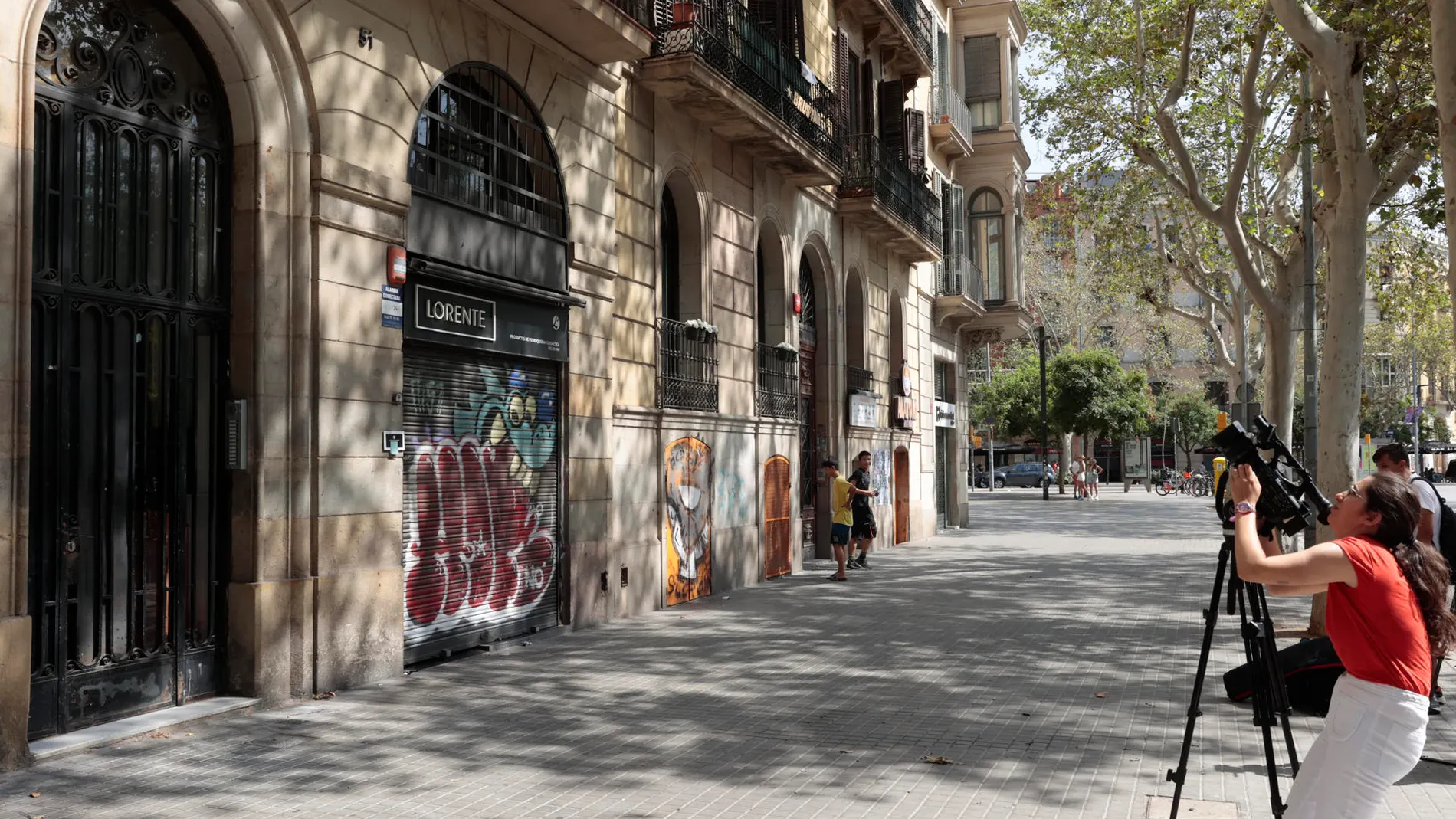 Fachada del número 51 de la Ronda Sant Pere de Barcelona Fachada del número 51 de la Ronda Sant Pere de Barcelona