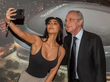 Kim Kardashian se fotografía con Florentino Pérez Kim Kardashian se fotografía con Florentino Pérez