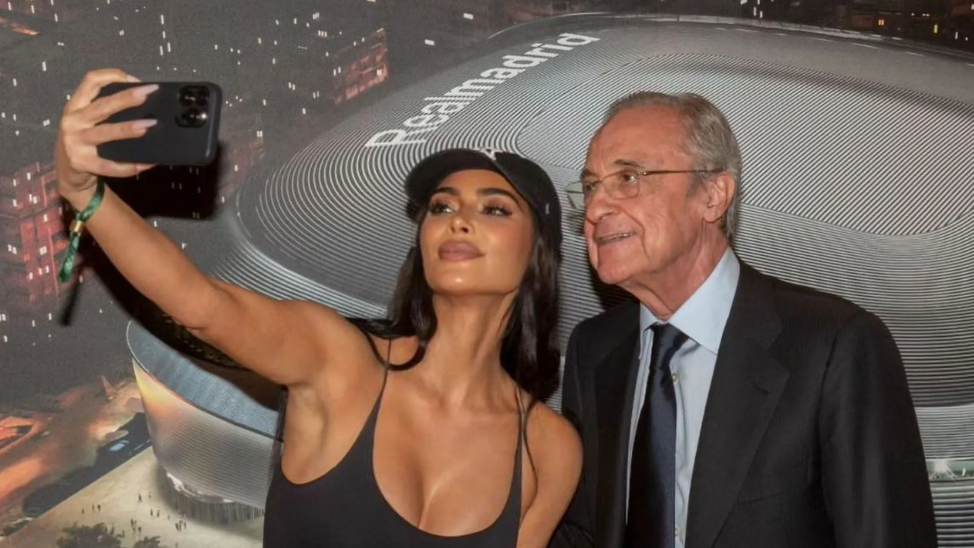 Kim Kardashian se fotografía con Florentino Pérez Kim Kardashian se fotografía con Florentino Pérez