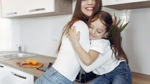 Madre e hija pequeña Madre e hija pequeña