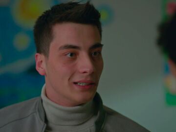 &iexcl;A punto de ser pillados!: Oğulcan se al&iacute;a con Sarp para robar las preguntas del examen