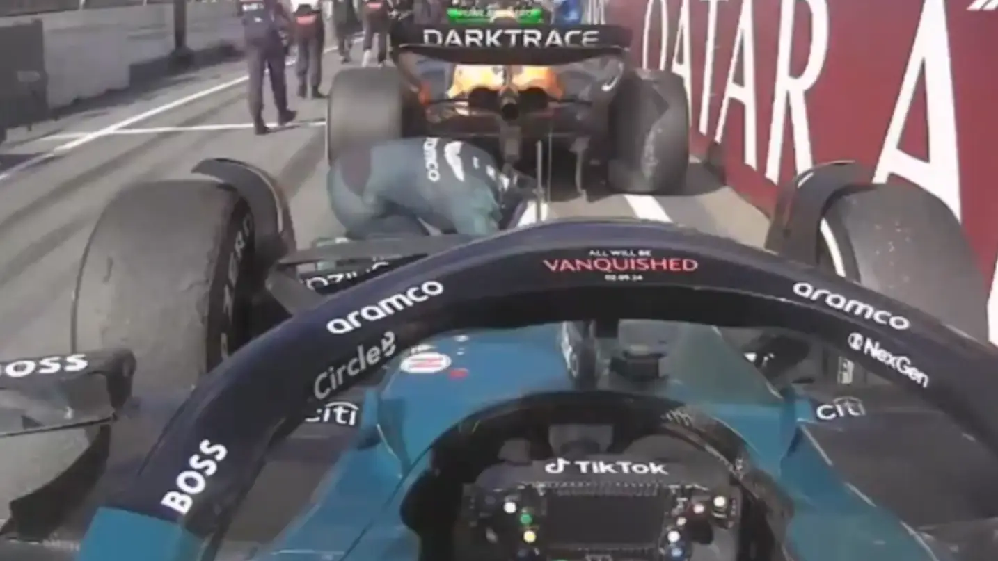 Alonso, echado en el pit lane para 'espiar' al McLaren