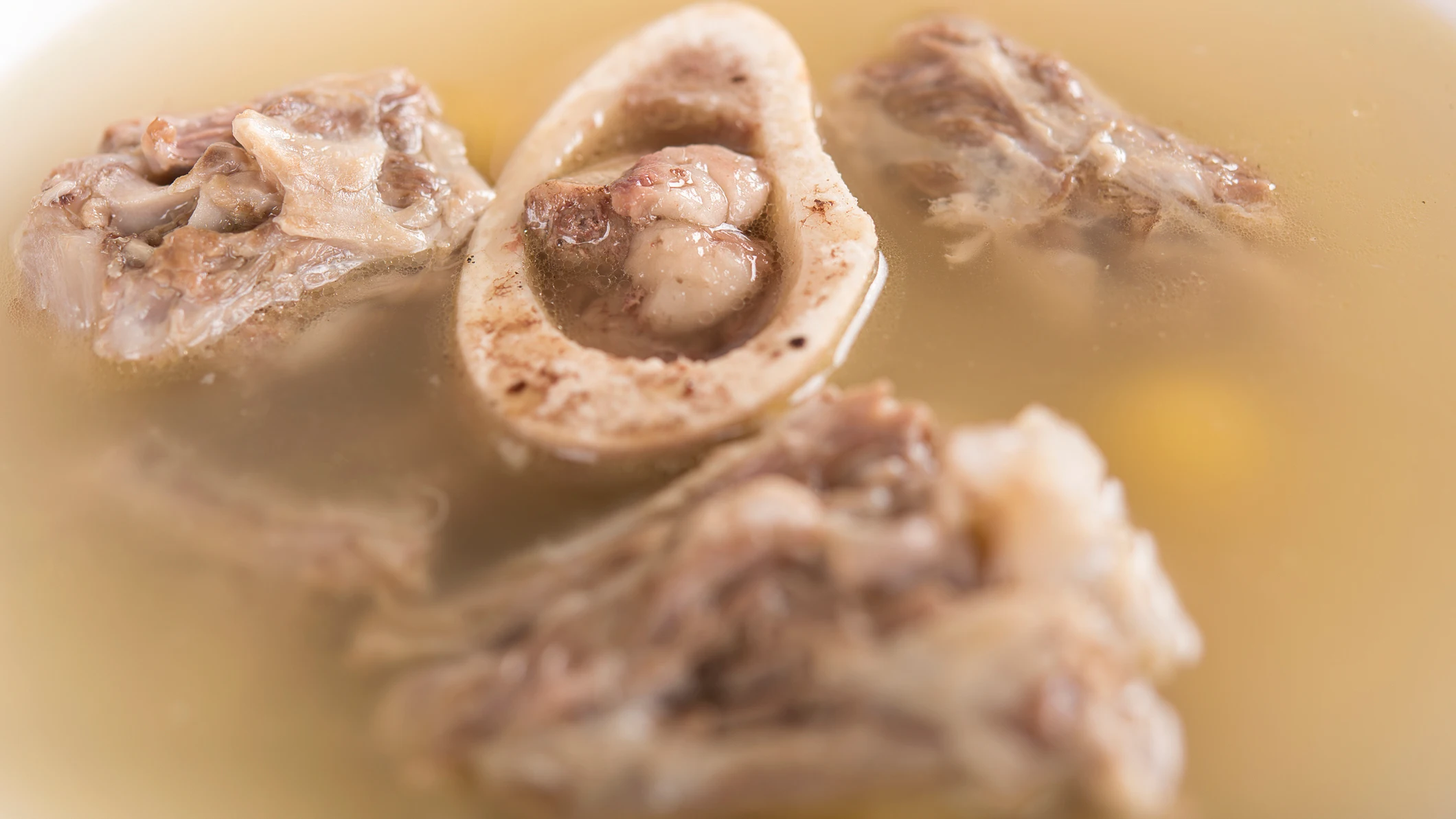 Caldo de huesos