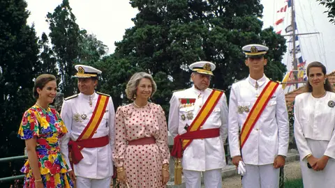 Día en el que Felipe recibió el real despacho de alférez de navío Día en el que Felipe recibió el real despacho de alférez de navío